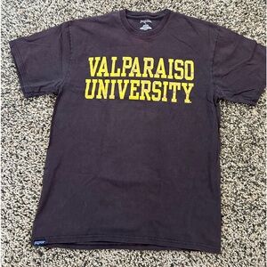 Men’s Valparaiso tee shirt. Size L.  Jansport.